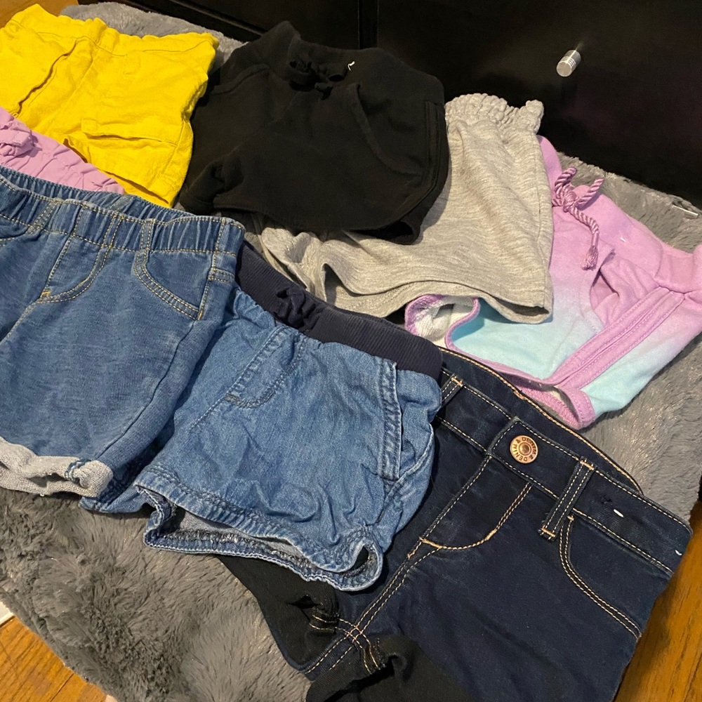 Bundle of 8 pairs 2t Shorts